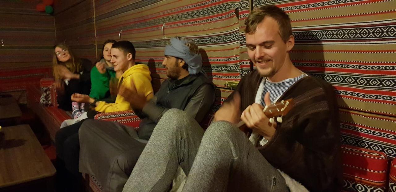 Готель Real Bedouin Experience Tours & Camp Ваді-Рам Екстер'єр фото